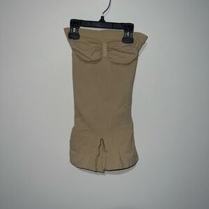 NWOT SKIMS SHAPEWEAR SEAMLESS SCULPT STRAPLESS SHORTIE BODYSUIT CLAY SMALL NEW